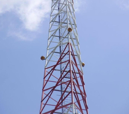 5G коммуникационная горячеоцинкованная треугольная угловая стальная башня связи, подходящая для мобильной сети и вещательной передачи